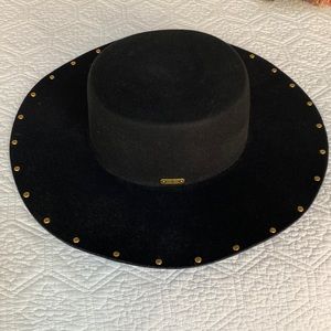 Black/Gold Studded Wool Hat